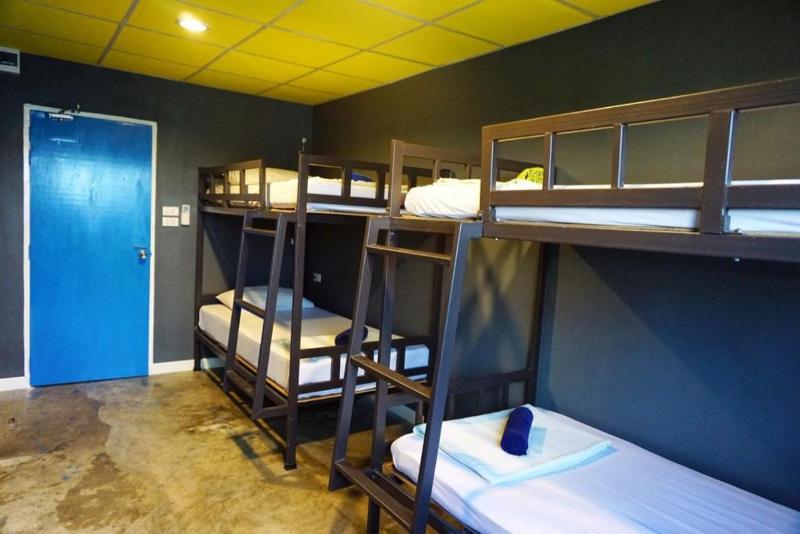 공동 객실, B&b House & Hostel