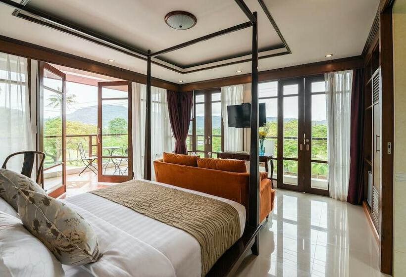 带高尔夫景观的套房, Jantra Residence By Chinocollection