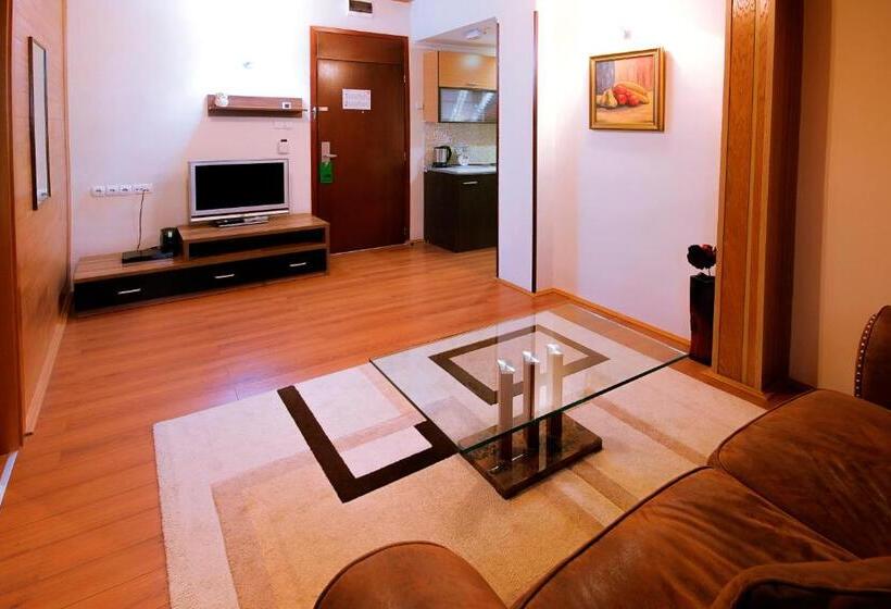 سوئیت 2 خوابه, Junior