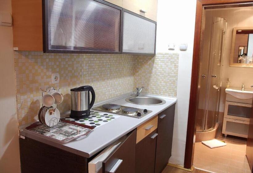 سوئیت 2 خوابه, Junior