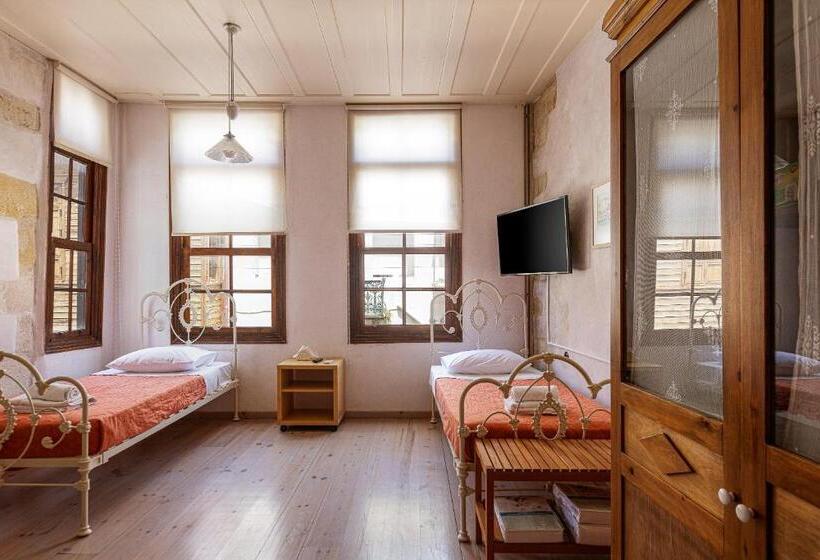 Семейный Номер, Anassa Estate