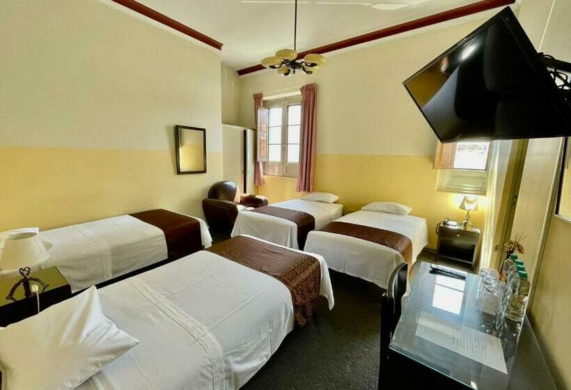 חדר סטנדרט לארבעה, Las Mercedes Hostal Residencial