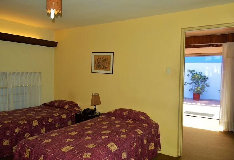Номер Стандарт Трехместный, Las Mercedes Hostal Residencial