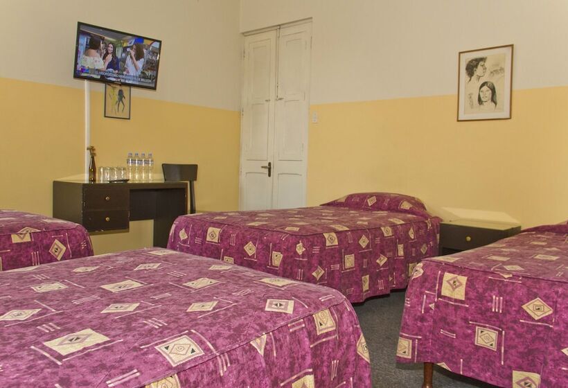 חדר סטנדרט לארבעה, Las Mercedes Hostal Residencial