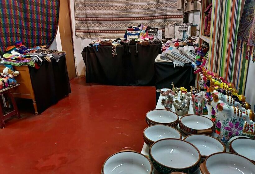 Quarto Estandar, Casona Quera