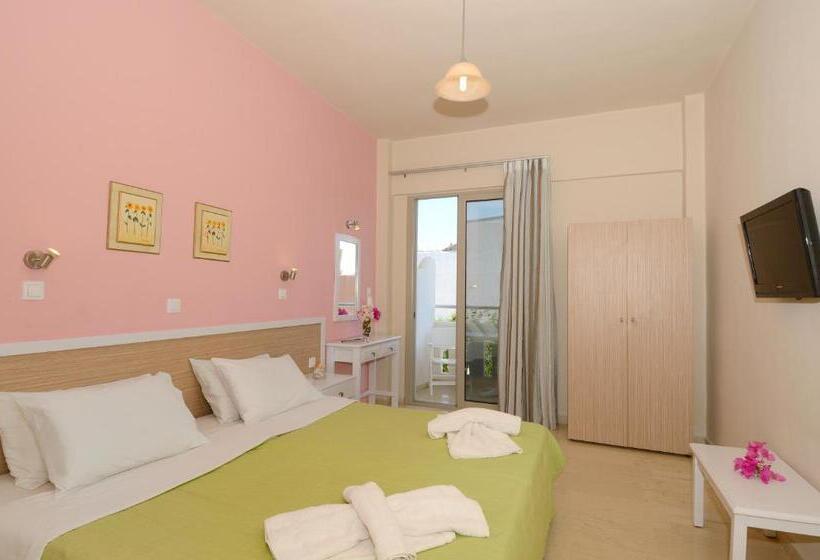 Apartamento 2 Dormitórios, Costas & Chrysoula