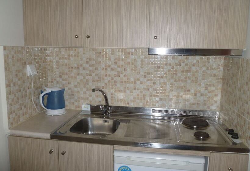 Apartamento 2 Dormitórios, Costas & Chrysoula