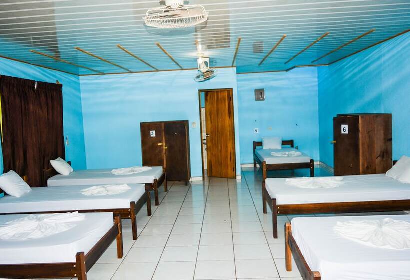 공동 객실, Hostel Backpackers La Fortuna