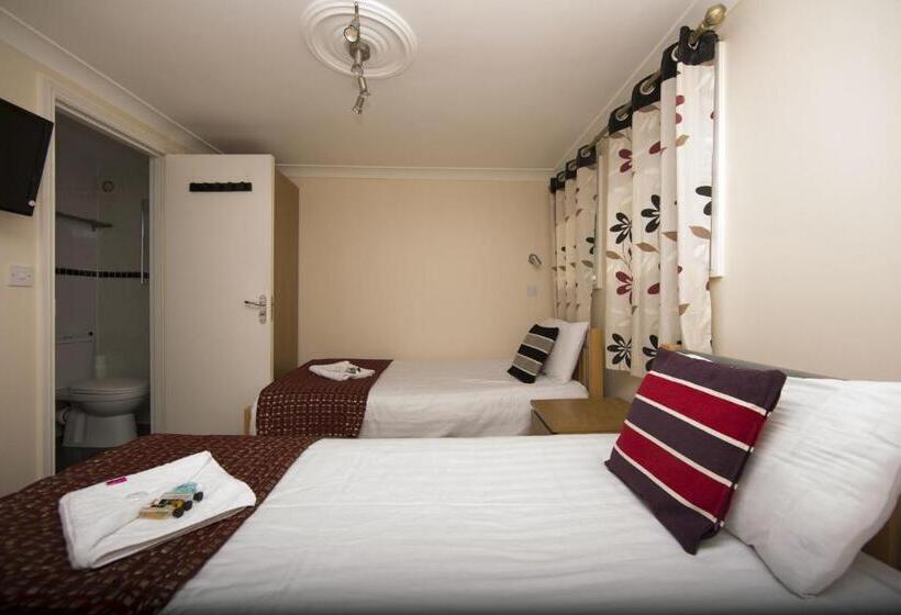 חדר סטנדרט לשלושה, Royal London Hotel By Saba