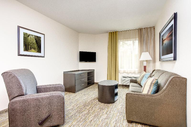 Люкс Кровать Кинг, Candlewood Suites Cut Off   Galliano, An Ihg
