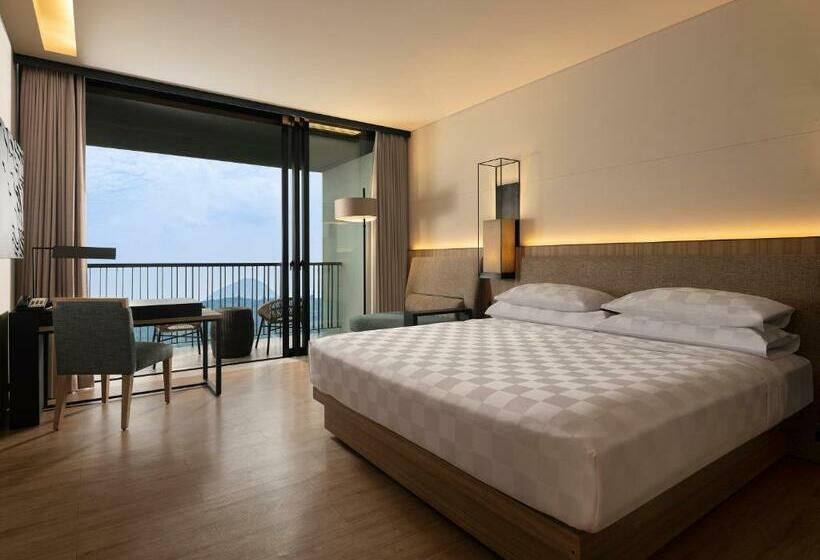 Номер Executive Кровать Кинг, Royal Tulip Gunung Geulis Resort And Golf