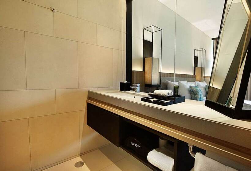 Номер Deluxe, Royal Tulip Gunung Geulis Resort And Golf