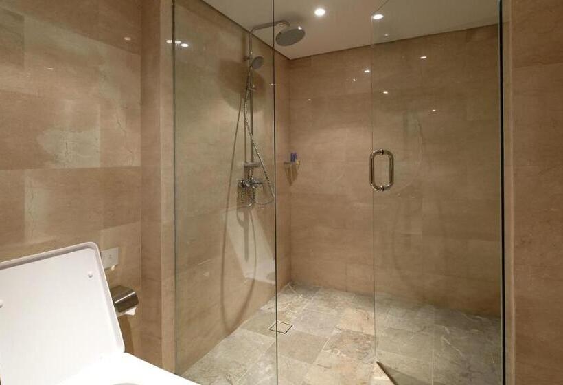 Номер Премиум, The Bandha Hotel & Suites