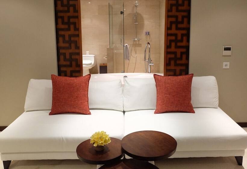 Полулюкс Одноместный с Террасой, The Bandha Hotel & Suites
