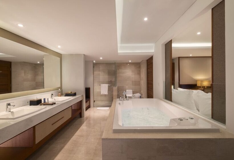 Quarto Triplo Deluxe, The Bandha Hotel & Suites