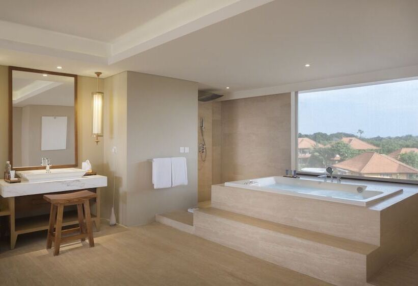 سوئیت رویال, The Bandha Hotel & Suites