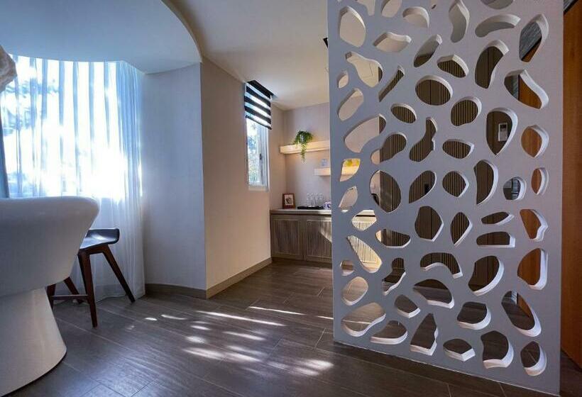 اتاق لوکس چهار تخته, Kenting 4 Sisters Villa