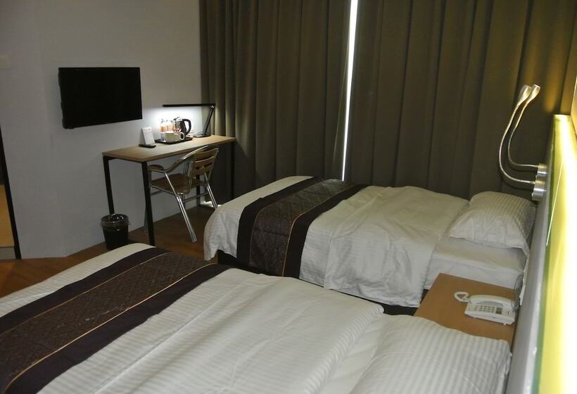 Номер Superior, Super 8 Hotel @ Bayan Baru