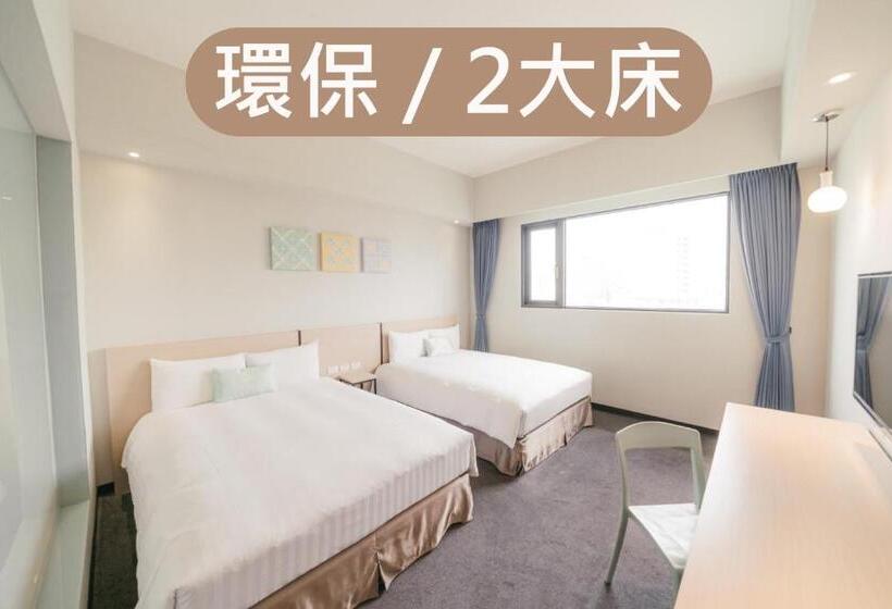 Economy Quadruple Room, Liyaou