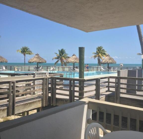 디럭스 스위트, Caloosa Cove Resort