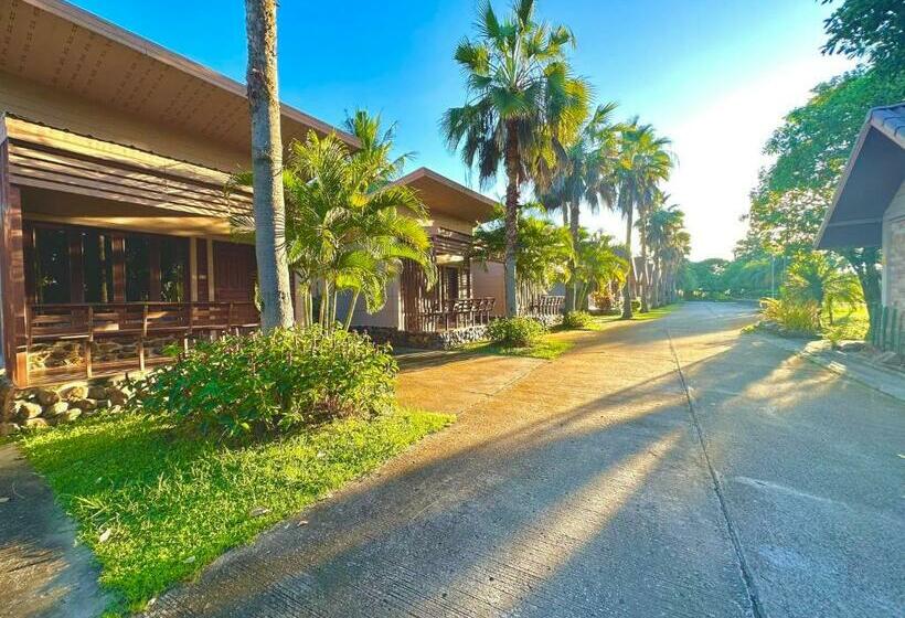 Номер Стандарт с Балконом, โรงแรมแสงทองรีสอร์ท