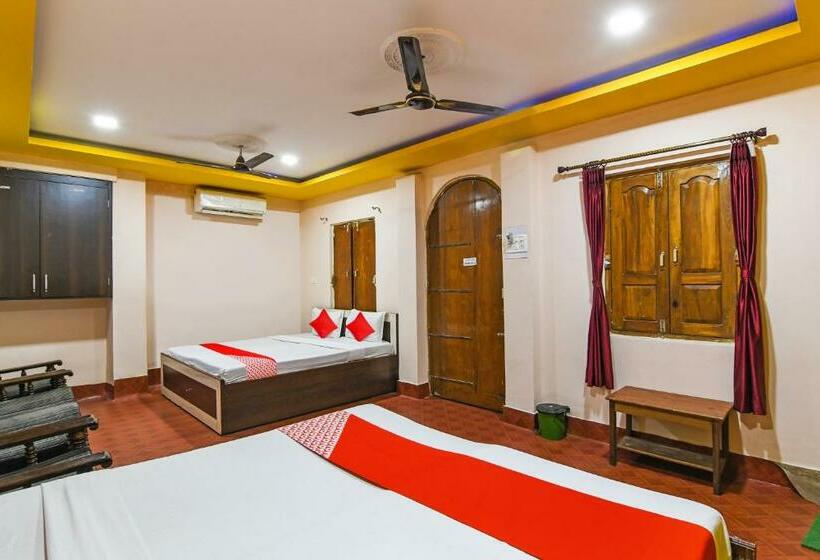 اتاق کلاسیک سه تخته, Oyo Flagship Hotel Ashirbad Deluxe