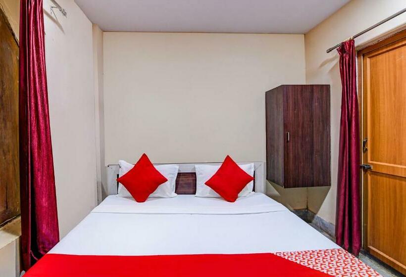 اتاق کلاسیک سه تخته, Oyo Flagship Hotel Ashirbad Deluxe