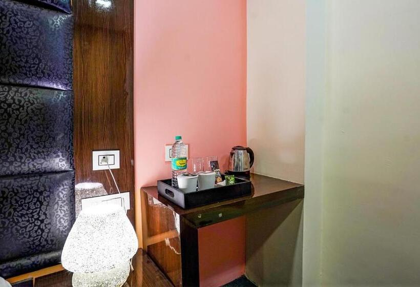 Трехместный Номер Deluxe, Collection O Riveria Resort