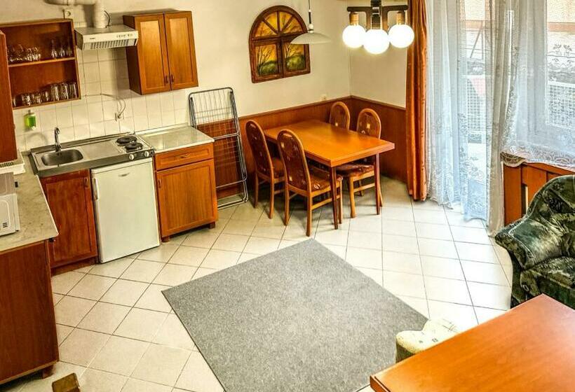 带2个卧室的公寓, Villa Sederkyn