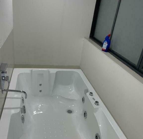 اتاق استاندارد با تخت بزرگ, Royal Nest Premium