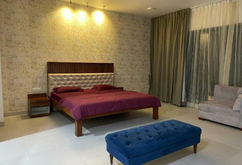 اتاق استاندارد با تخت بزرگ, Royal Nest Premium