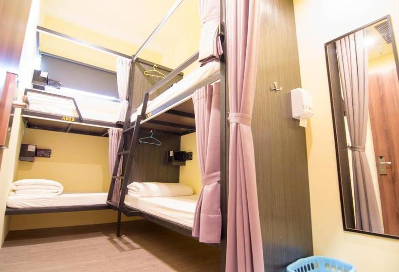 اتاق استاندارد سه تخته با سرویس بهداشتی مشترک, Backpackers Hostel   Taipei Changchun