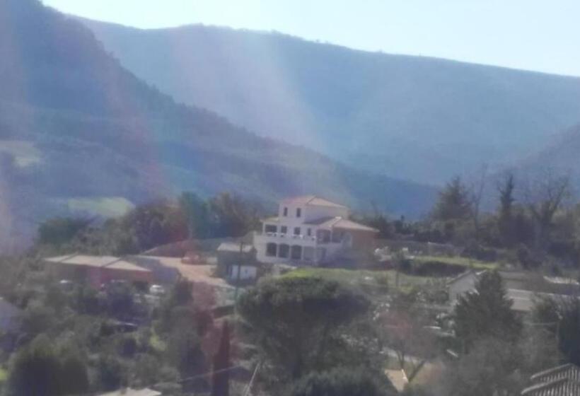 Номер Стандарт, Auberge Du Mazet