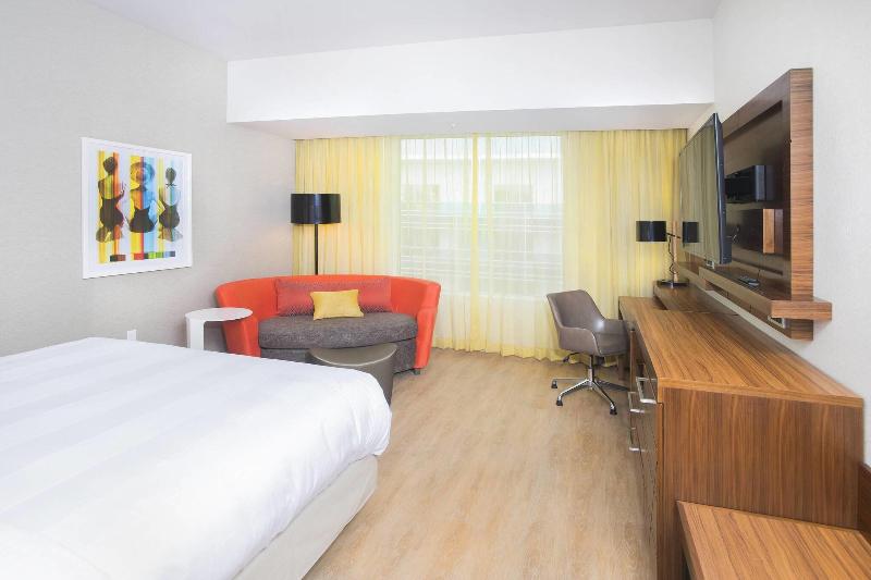 Стандартный Номер Кровать Кинг, Courtyard By Marriott Santa Monica