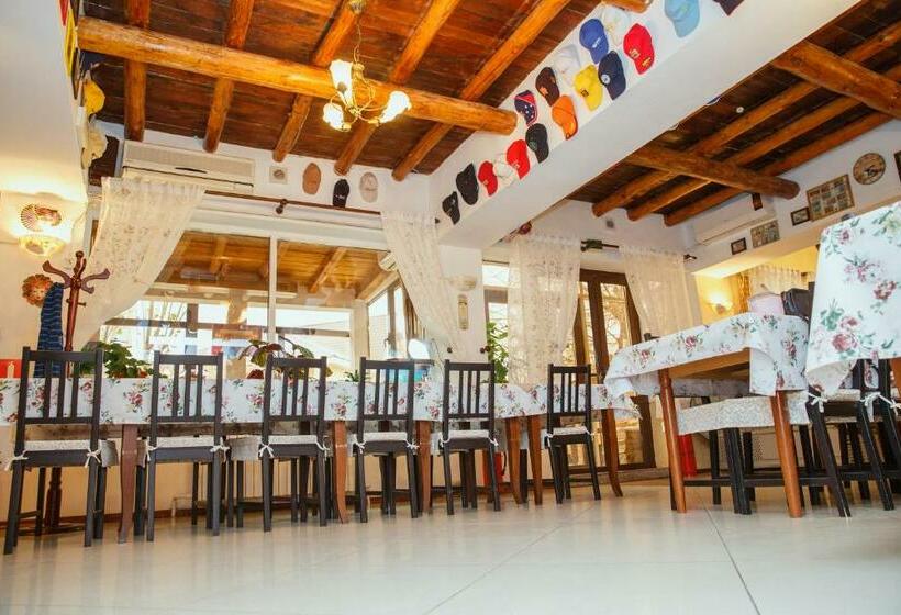 اتاق اکونومی, Mini Hotel Venezia