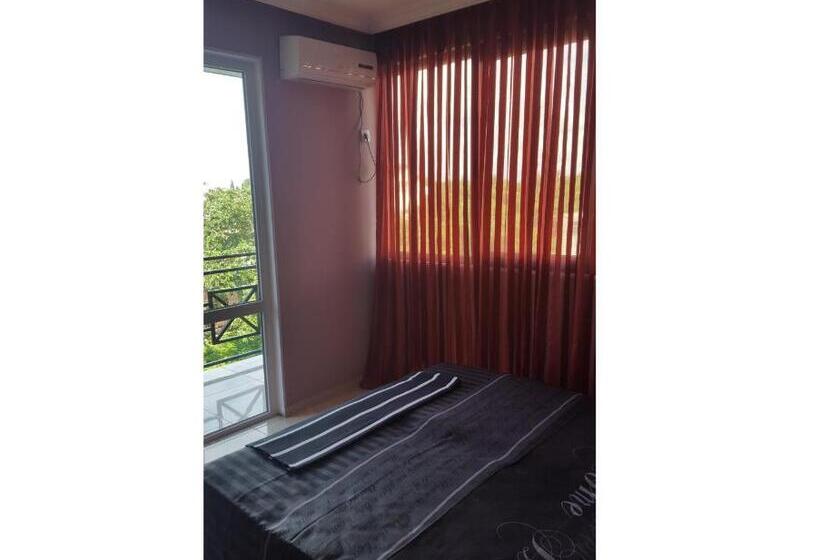 اتاق استاندارد با بالکن, Near The Sea