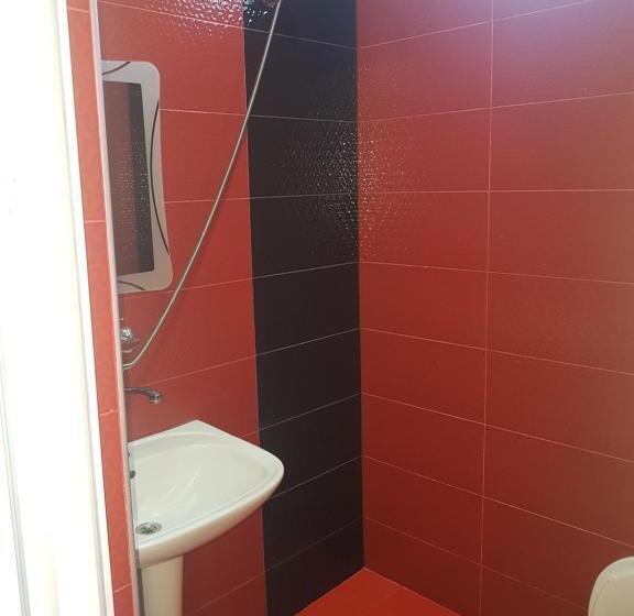 اتاق استاندارد چهار تخته, Near The Sea