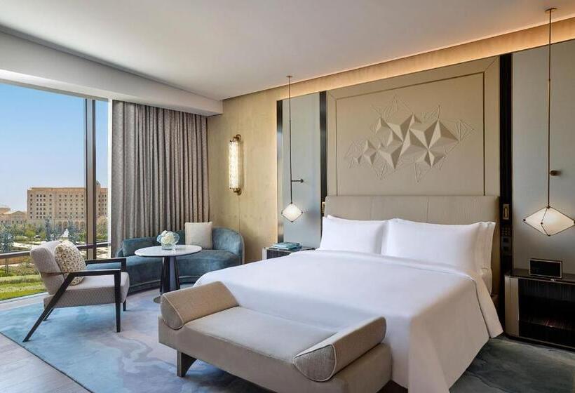 Номер Deluxe Кровать Кинг Вид на Город, The St. Regis Riyadh