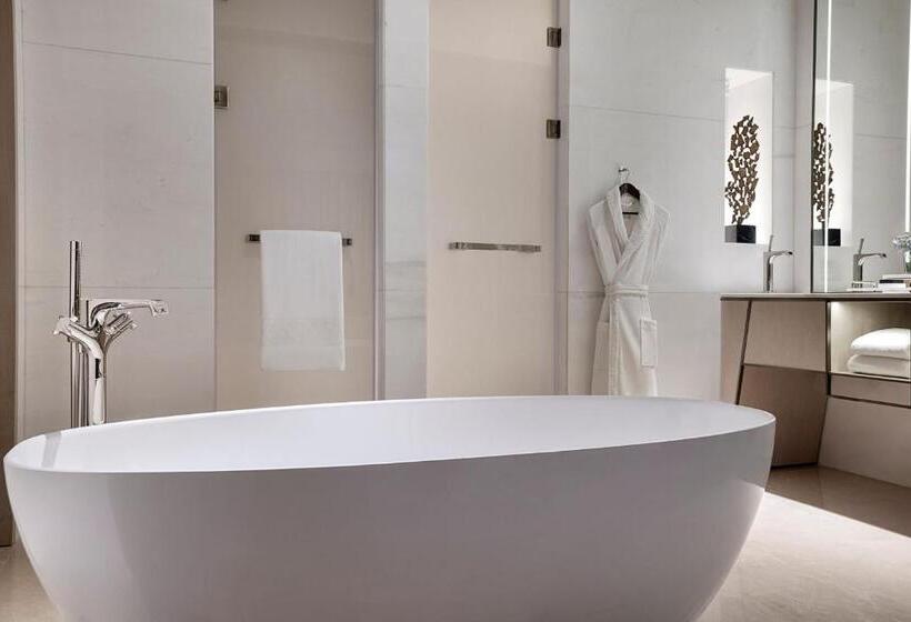 Номер Deluxe Вид на Город, The St. Regis Riyadh
