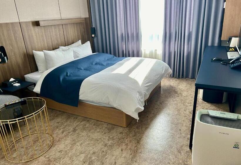 Номер Deluxe, Adele In Gyeongju