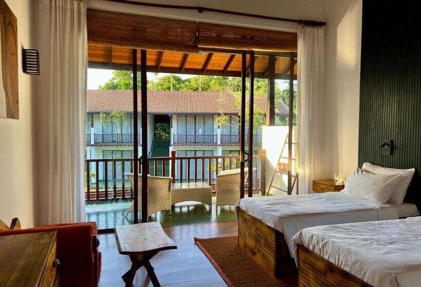 Номер Стандарт с Балконом, Palm Garden Ayurveda Resort