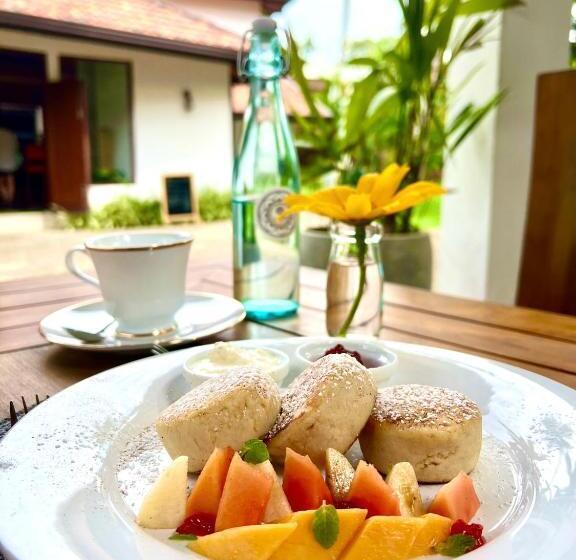 Номер Deluxe с Балконом, Palm Garden Ayurveda Resort