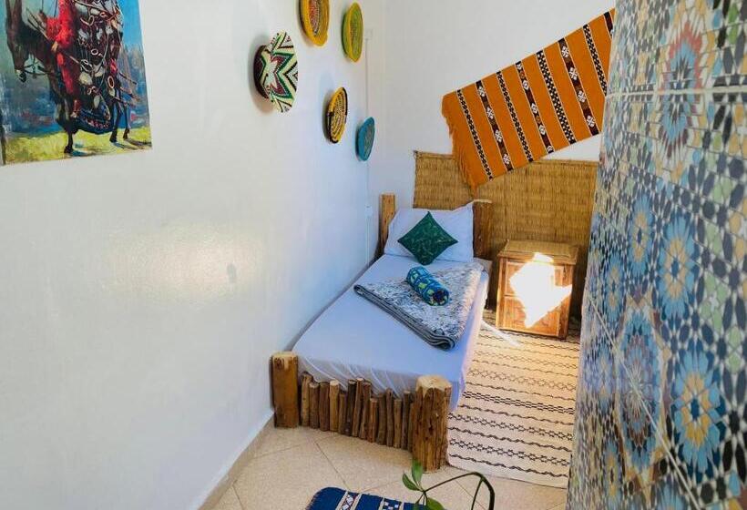 غرفة قياسية, Tizaou Guest House