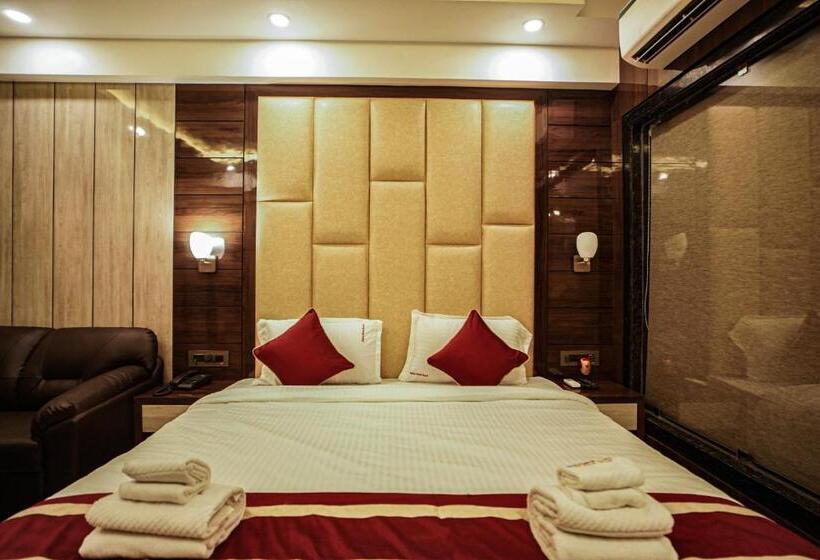 Номер Deluxe Вид на Море, Gogol Beach Resort !! Luxury Room With Mesmerizing Sunset Views & Free Parking !!