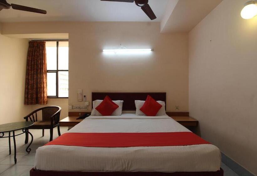 带大床的豪华间, Agarwal S Residency