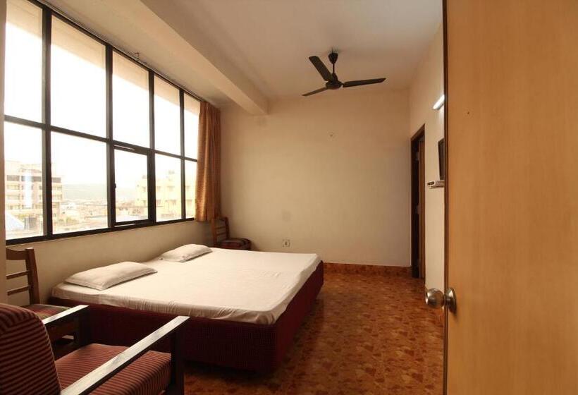 家庭间, Agarwal S Residency