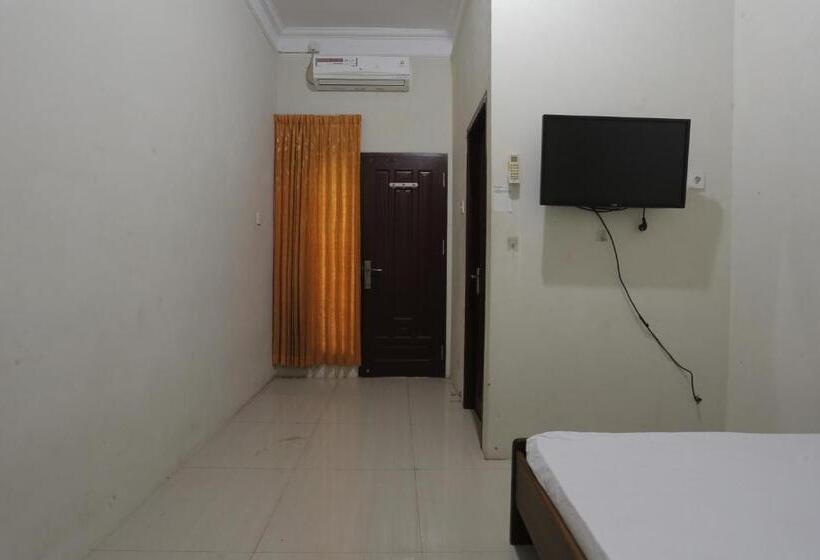 Номер Стандарт, Oyo 93119 Guest House Leo Patra