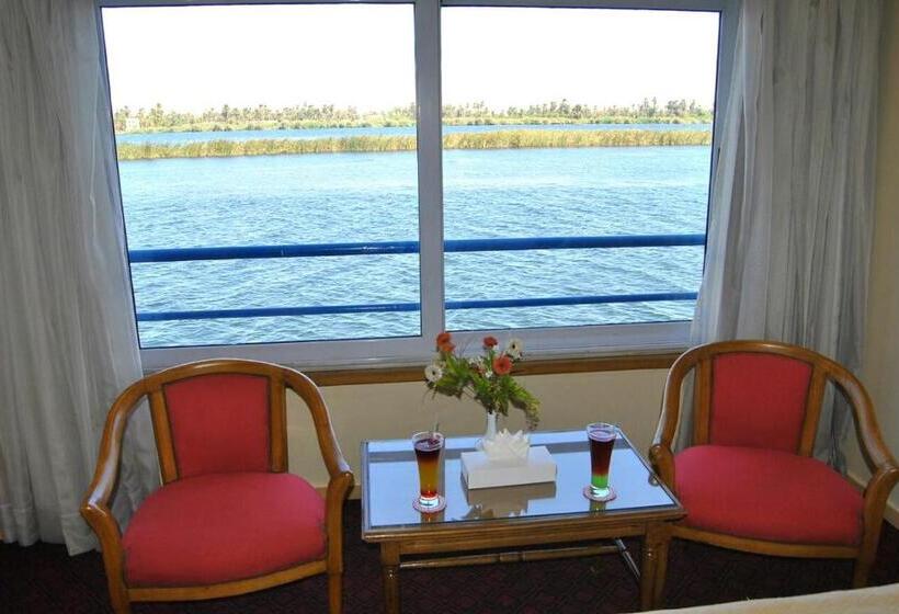 اتاق استاندارد سه تخته با چشم‌انداز, Upper Sky Tours 5 Stars Nile Cruises Sailing From Luxor To Aswan Every Saturday & Monday For 4 Night