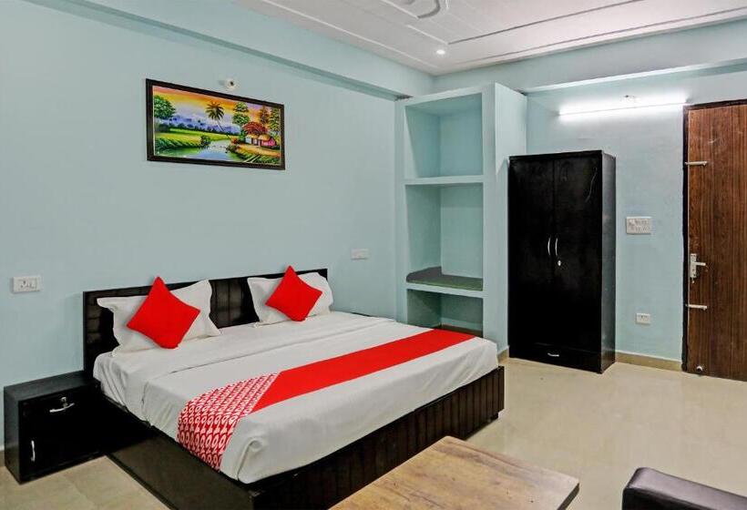 Трехместный Номер Классика, Oyo Flagship Hotel Umen