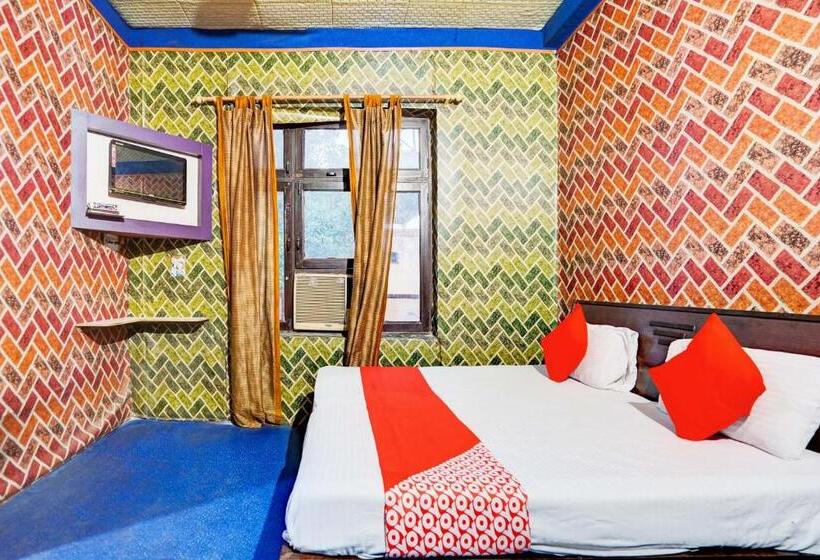 Трехместный Номер Классика, Oyo Hotel Sangam